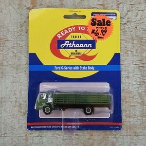 Athearn 2733 HO Ready To Roll BN Burlington Northern Ford C-Series W/Stake Body.